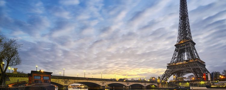 Aunque sea una ciudad típica, París es la ciudad del amor por excelencia