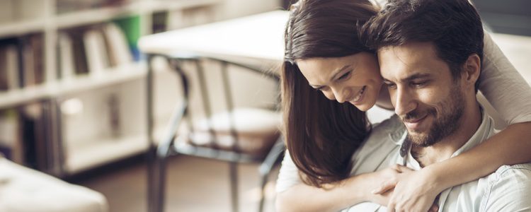 Si no tienes a tu pareja cerca el día de San Valentín los mensajes cariñosos son los mejores